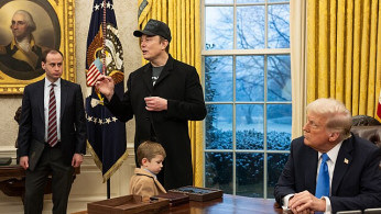 Hackers Target HUD Screens With AI Clip of Trump Kissing Musk’s Feet