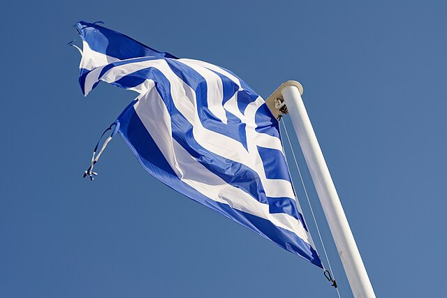 Hundreds of Thousands Protest in Greece on Train Crash Anniversary, Clashes Erupt in Athens
