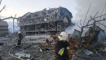 Russian Strikes Kill At Least 25 in Ukraine 
