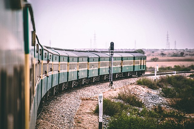 Militants Hijack Passenger Train in Pakistan, Threaten Execution of Hostages Amid Standoff