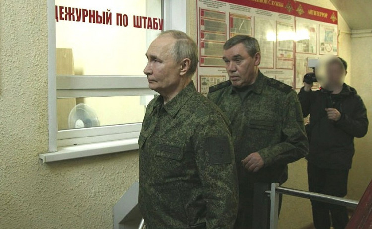 Putin Visits Kursk, Orders Swift Defeat of Ukrainian Forces Ahead of Ceasefire Talks