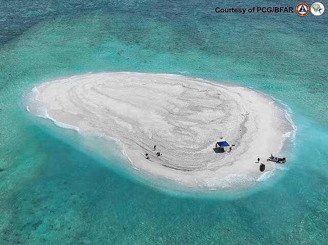 China and Philippines Clash Over South China Sea Sandbars Amid Rising U.S. Military Drills