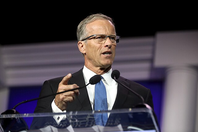 Senate GOP Blocks Resolution to Overturn Trump’s 10% Tariffs; Vice President Casts Deciding Vote