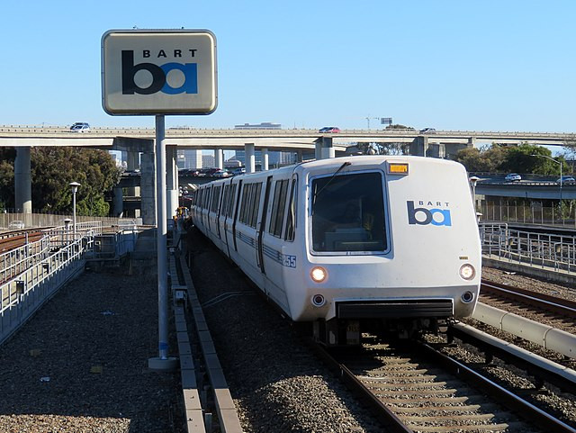 San Francisco BART Train Outage Paralyzes Bay Area Transit as Crews Scramble to Fix 50-Year-Old System