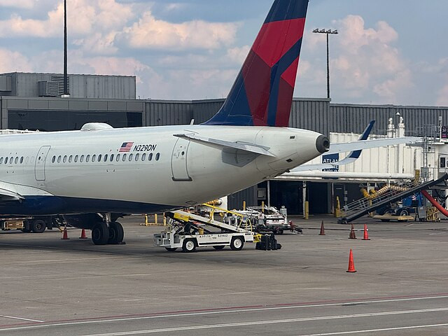 Runway Equipment Failure Grounds 410 Flights at Atlanta Airport, FAA Cites Systemwide Delays