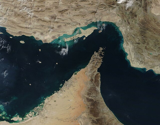 Oil Tankers U-Turn in Hormuz as China Orders Emergency Daily Check-Ins Amid Strike Fears