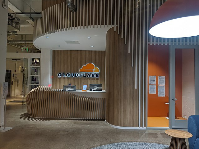 Cloudflare Blocks AI Crawlers by Default, Launches Pay-for-Access Model for Publishers