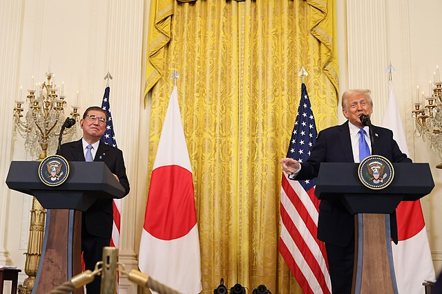 Trump Announces $550 Billion Japan Trade Deal With 15% Tariffs and LNG Pact