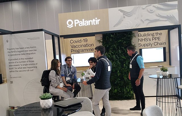 Palantir Surpasses $1 Billion in Quarterly Sales, Lifts Forecast on Soaring AI and Government Demand