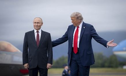 Putin Agrees to Explore U.S., EU Defense Guarantees for Ukraine as Trump Pushes Peace Deal