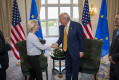 U.S. and EU Outline Trade Deal With 15% Tariff Cap on Autos, Pharma, and Chips