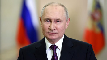 Footage of Putin’s ‘Bulging Veins’ and ‘Trembling Legs’ Fuels Online Health Rumors