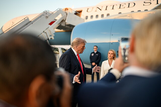 Karoline Leavitt’s Swift-Filled Playlist Undercuts Trump’s Public Attacks on the Pop Star