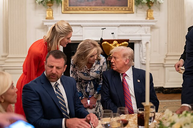 Senate Confirms Markwayne Mullin as DHS Chief in 54-45 Vote After Kristi Noem’s Ouster