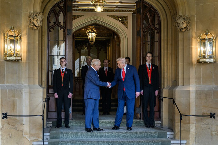Trump–King Charles Handshake Video Goes Viral, Sparks Protocol Debate During First U.S. State Visit in 20 Years