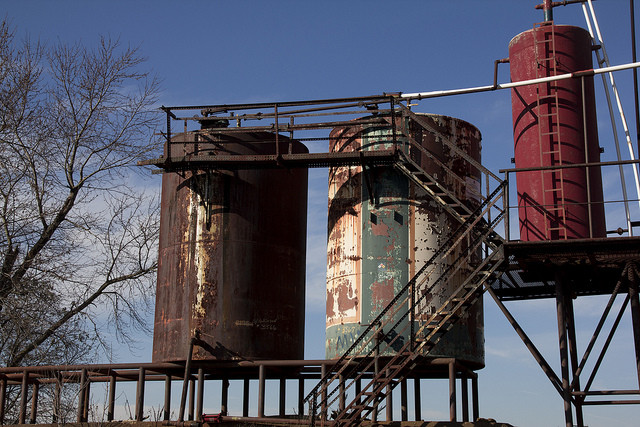 Crude Oil Storage on Stilts