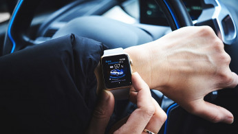 Driver with an Apple Watch