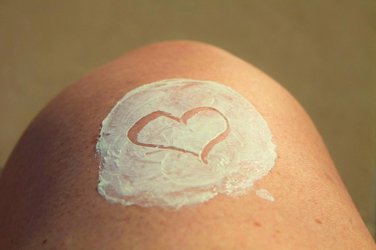Victim of Toxic Creams Warns Women about Cosmetics