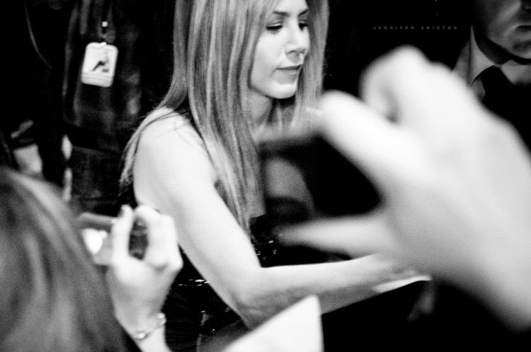 Jennifer Aniston Debunks Rumors, Actress Happy With Her Single Life