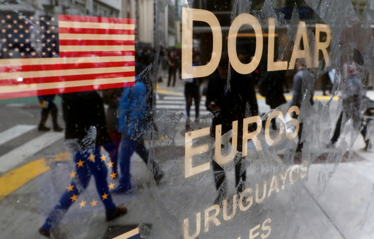 A currency exchange store in Buenos Aires’ financial district