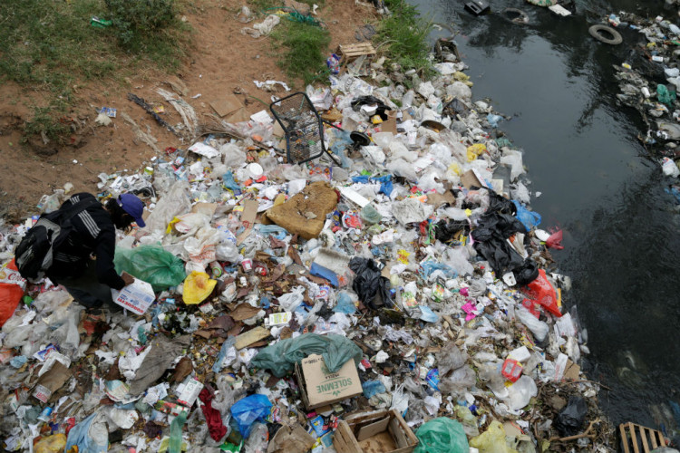 A new study by The Green Earth revealed Hong Kong's shores received seven folds of marine litter from mainland China than what the government expected.