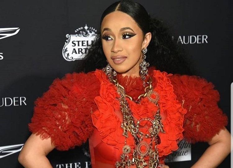 Cardi B Was Spotted Without Makeup And Haters Call Her 'Ugly' - Check Out The Leaked Pics