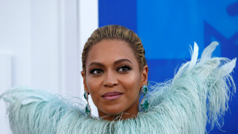 Beyoncé Continues To Slay On Stage, Jay Z’s Wife Still Sizzling Hot 