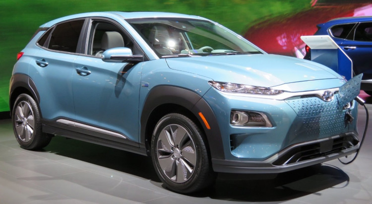 2019 Hyundai Kona Electric front charging 4.2.18.jpg