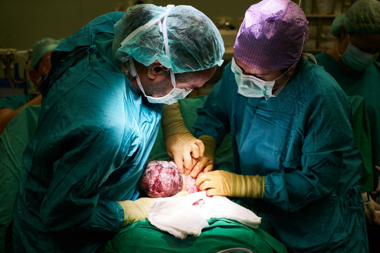 Cesarean Section Procedures 