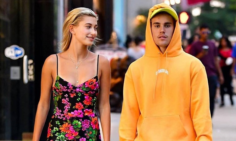 Justin Bieber Takes Hailey Baldwin On A Lunch Date In West Hollywood