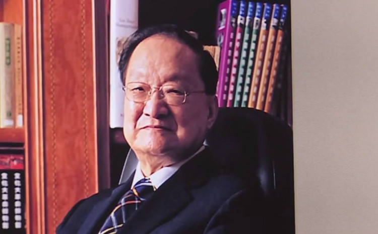 Louis Cha 