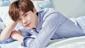 Lee Jong Suk surprised everyone when he revealed that he, along with his staff members, got detained in Jakarta on November 4 after a fan meeting.