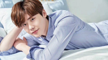 Lee Jong Suk surprised everyone when he revealed that he, along with his staff members, got detained in Jakarta on November 4 after a fan meeting.