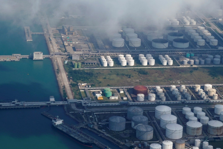 Oil and gas tanks