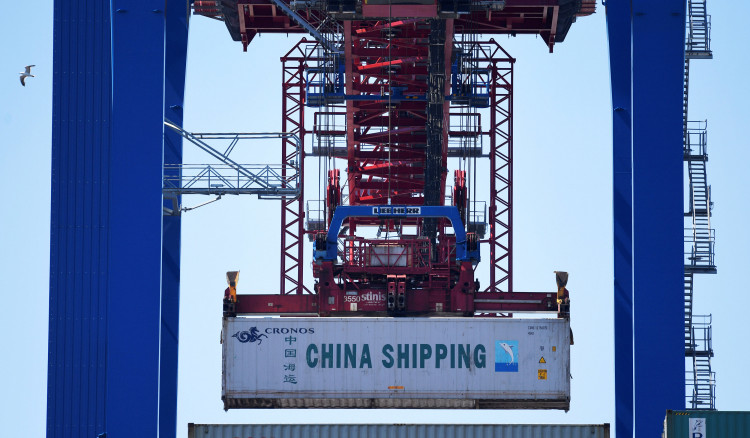 A container of China Shipping