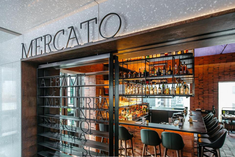 Celebrity chef Jean-Georges Vongerichten's Italian restaurant Mercato closes down as he refuses to pay an additional rental fee.