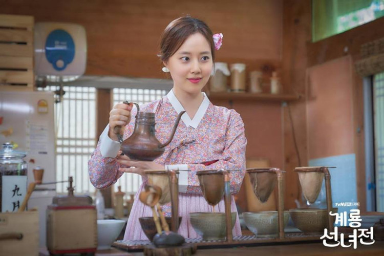 'Mama Fairy and the Woodcutter' stars Moon Chae Won as Sun Ok Nam.