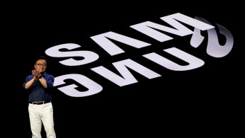 Samsung unveils foldable screen display in San Francisco