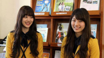 There has been a long debate on who between Suzy and Sulli is the most beautiful Korean idol.