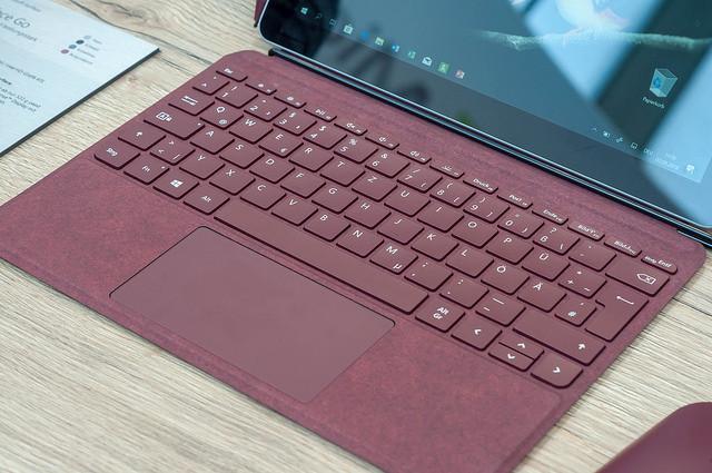 Microsoft Surface Go