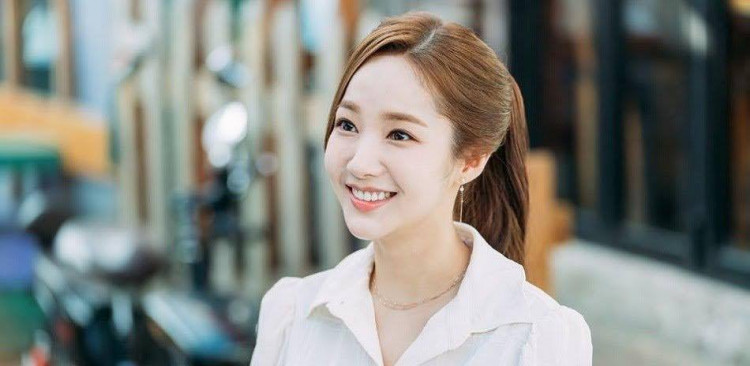 Park Min Young as Kim Mi So in tvN's "What's Wrong with Secretary Kim?"