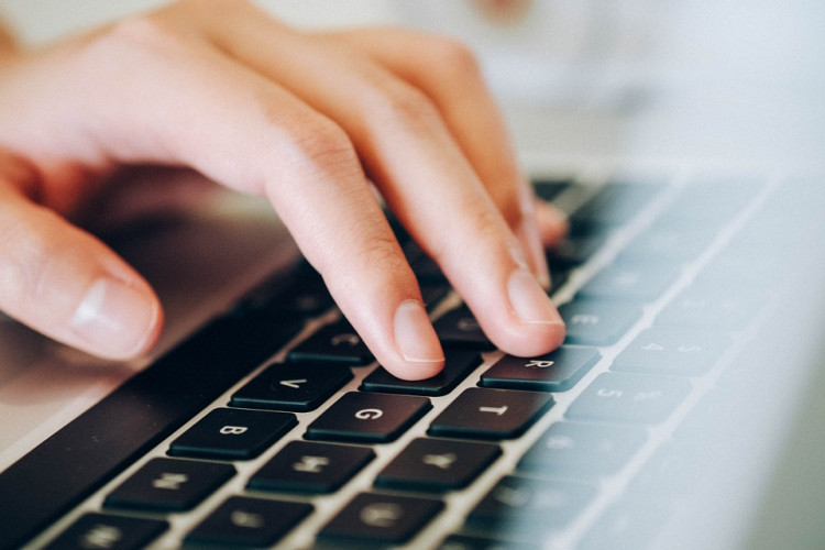 Most Websites Keep What You Type, Even If You Don't Post It