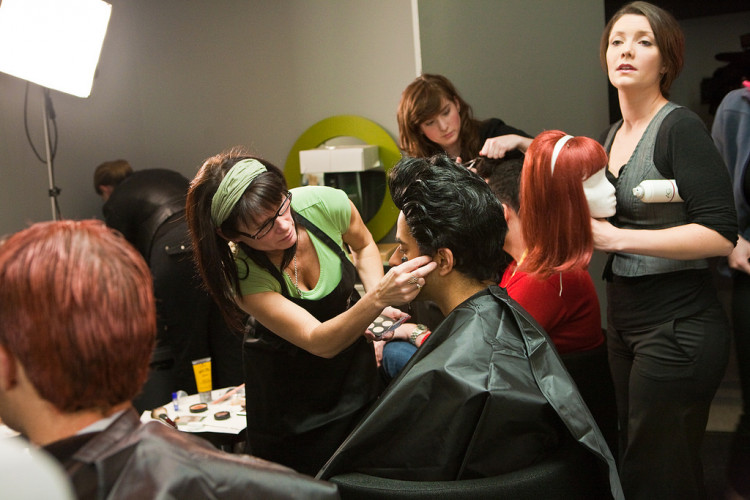 With the emergence of men's makeup today, famous cosmetic brands are now planning to take it to the mainstream.