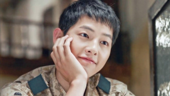 As Song Joong Ki is about to be seen in the new tvN series 'Asadal,' he gave an update about the series and wished everyone a Happy New Year on his fan café.