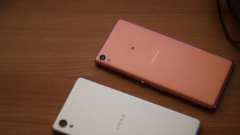 Sony Xperia X and Sony Xperia XA smartphones