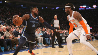Memphis Grizzlies guard Shelvin Mack (6) dribbles the ball against New York Knicks guard Wesley Matthews (23). 