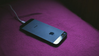 iPhone Allegedly Forces Users to Buy New Chargers Lawsuit Claims