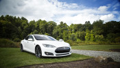 Tesla Model 3 Slashes Off $1,100 off its original price
