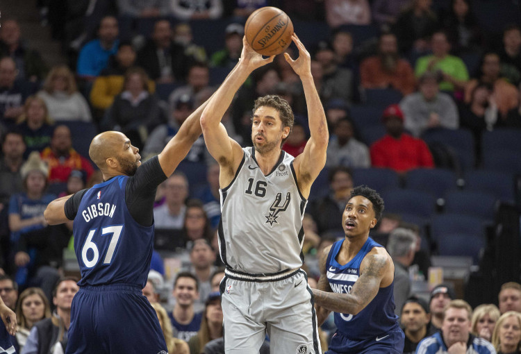 NBA: San Antonio Spurs at Minnesota Timberwolves
