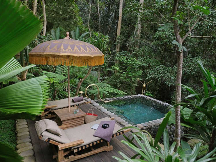 The place offers a different kind of adventure with its luxury tented camp, situated in the middle of a jungle in Bali. 